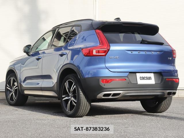 Volvo XC40 2019-03 8812162-9