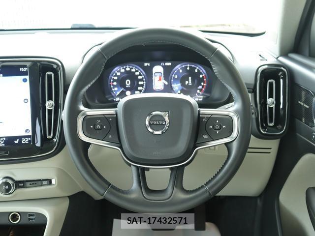 Volvo XC40 2018-11 8812168-11