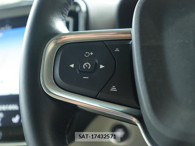 Volvo XC40 2018-11 8812168-13