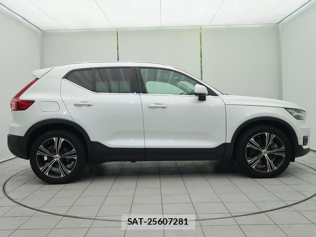 Volvo XC40 2020-09 8813223-15