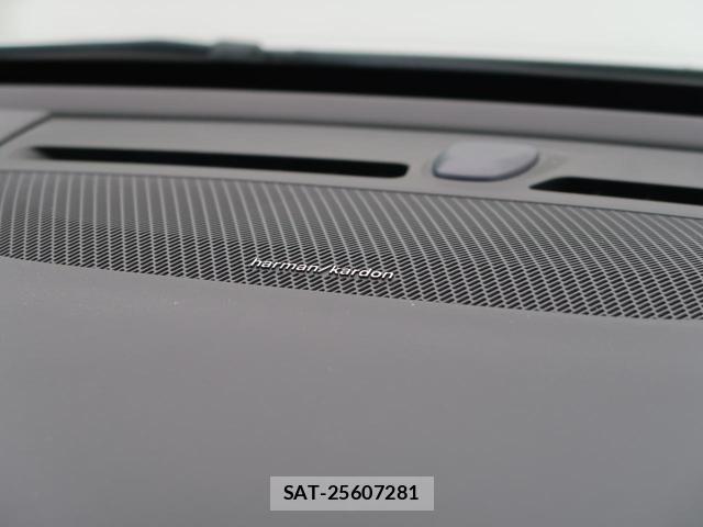 Volvo XC40 2020-09 8813223-5