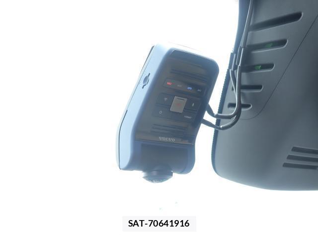Volvo XC60 2023-12 8812170-16