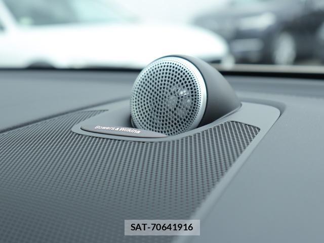 Volvo XC60 2023-12 8812170-18