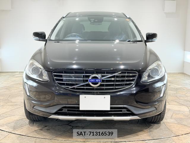 Volvo XC60 2017-12 8812741-1