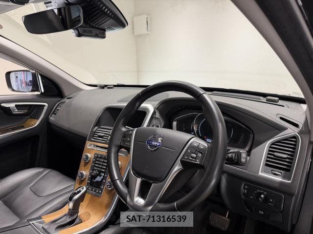 Volvo XC60 2017-12 8812741-3
