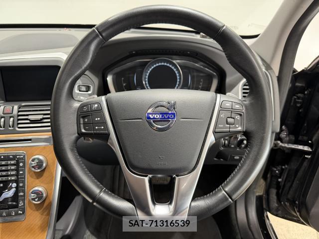 Volvo XC60 2017-12 8812741-6