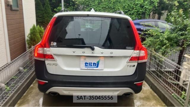 Volvo XC70 2016-05 8815489-1