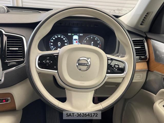 Volvo XC90 2017-07 8812145-10