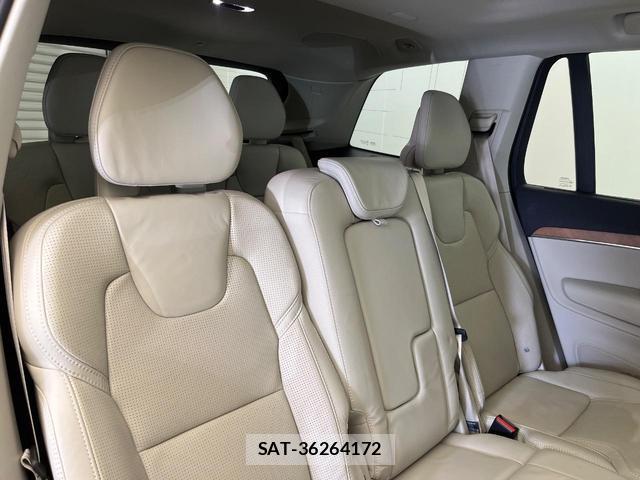 Volvo XC90 2017-07 8812145-12