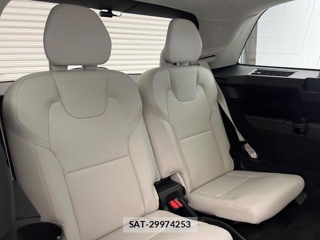 Volvo XC90 2021-03 8812147-14