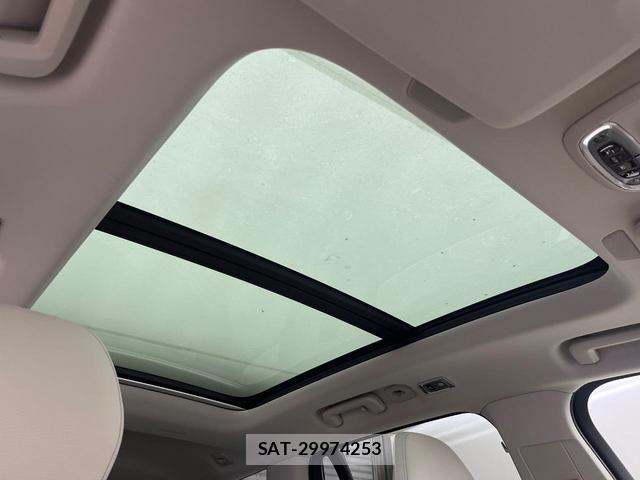 Volvo XC90 2021-03 8812147-4