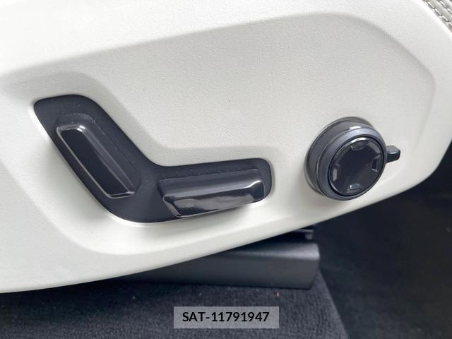 Volvo XC90 2024-03 8812154-9