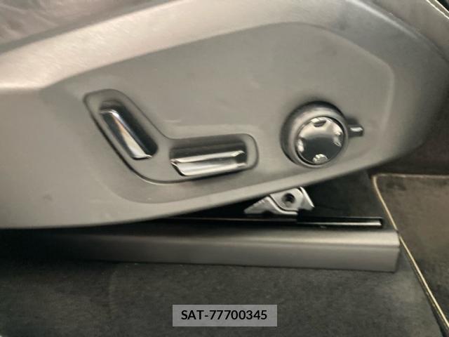 Volvo XC90 2016-08 8812530-11