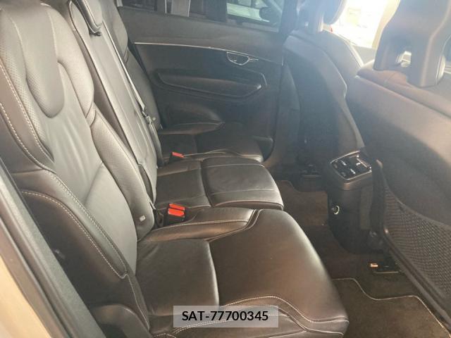 Volvo XC90 2016-08 8812530-15