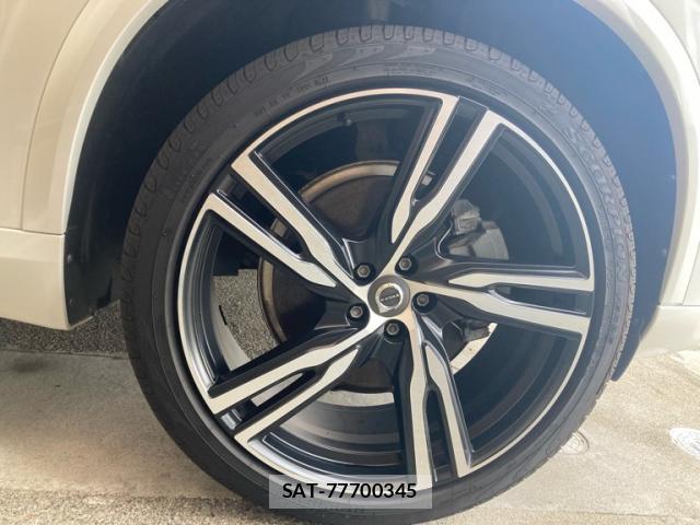 Volvo XC90 2016-08 8812530-6