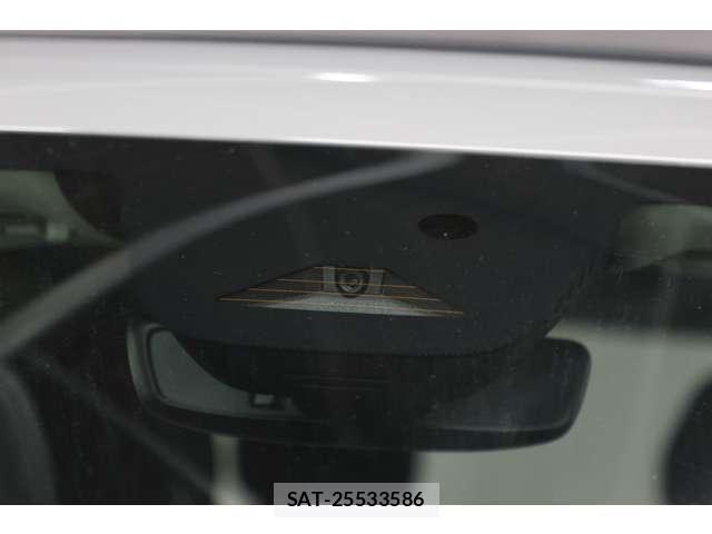 Volvo XC90 2026-06 8814043-13