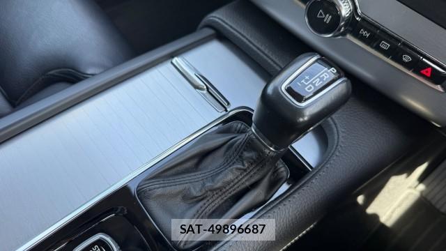 Volvo XC90 2018-06 8815522-14