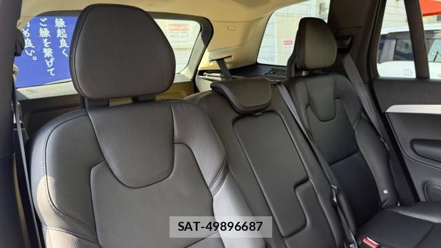 Volvo XC90 2018-06 8815522-6