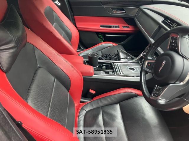 Jaguar XF 2016-06 8816239-14