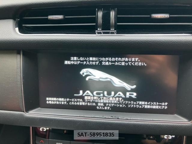 Jaguar XF 2016-06 8816239-19
