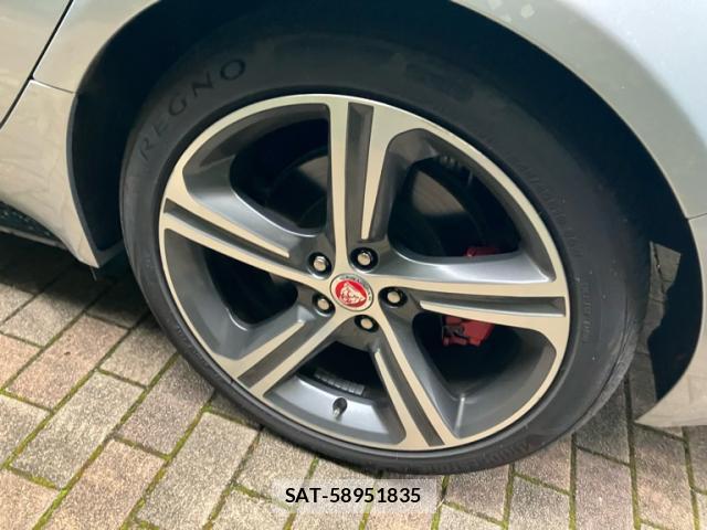 Jaguar XF 2016-06 8816239-3