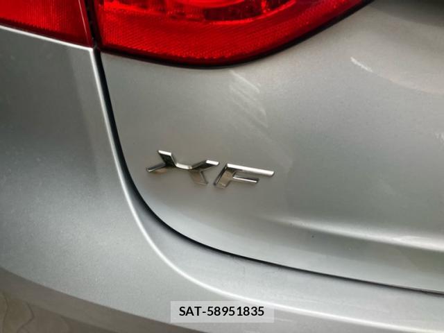 Jaguar XF 2016-06 8816239-8