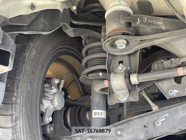 Subaru XV HYBRID 2015-10 8814396-19