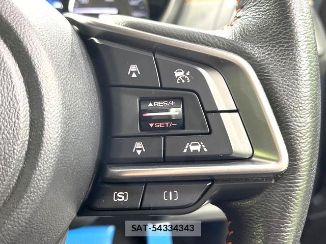 Subaru XV 2017-07 8812046-5