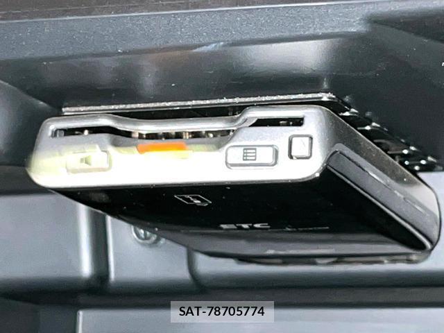 Subaru XV 2017-06 8812869-6