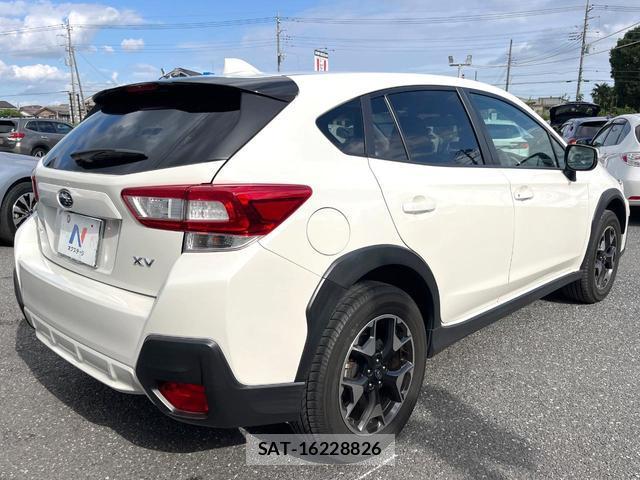 Subaru XV 2017-11 8814750-16