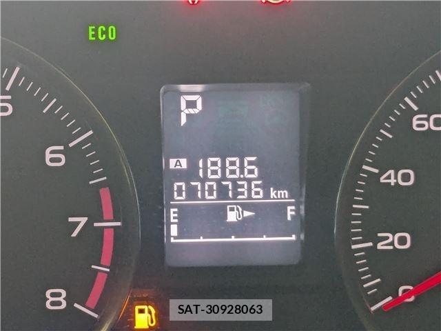 Subaru XV 2013-10 8815369-15