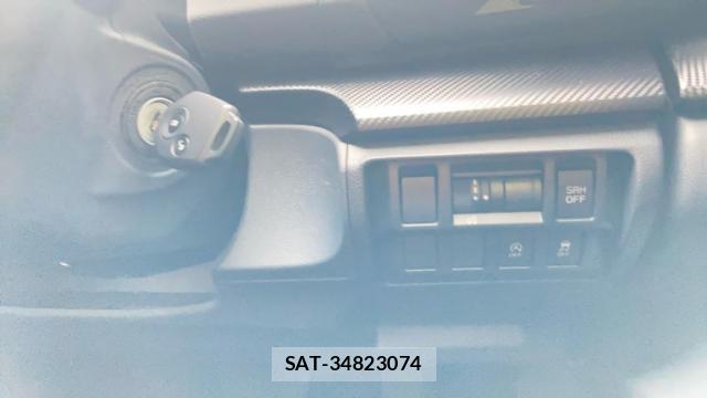 Subaru XV 2017-12 8816246-11