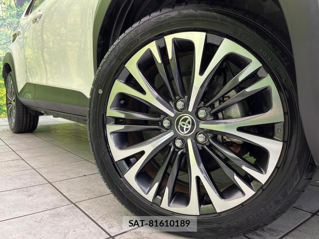 Toyota YARIS CROSS 2020-12 8812066-12