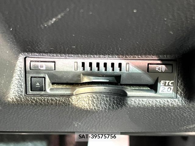 Toyota YARIS CROSS 2022-02 8812854-6
