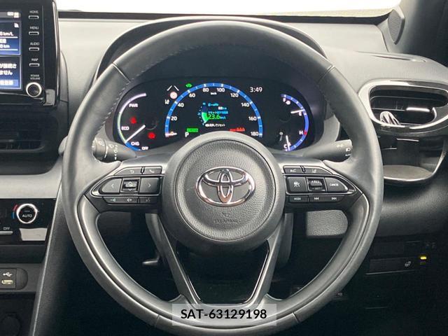 Toyota YARIS CROSS 2022-11 8812935-10