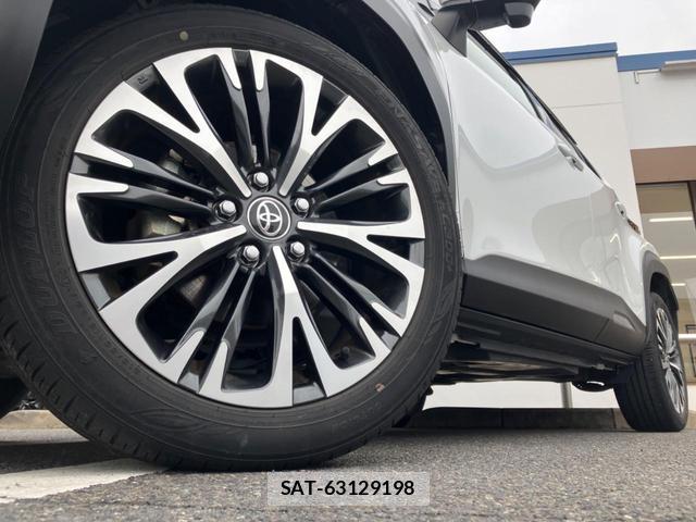 Toyota YARIS CROSS 2022-11 8812935-12