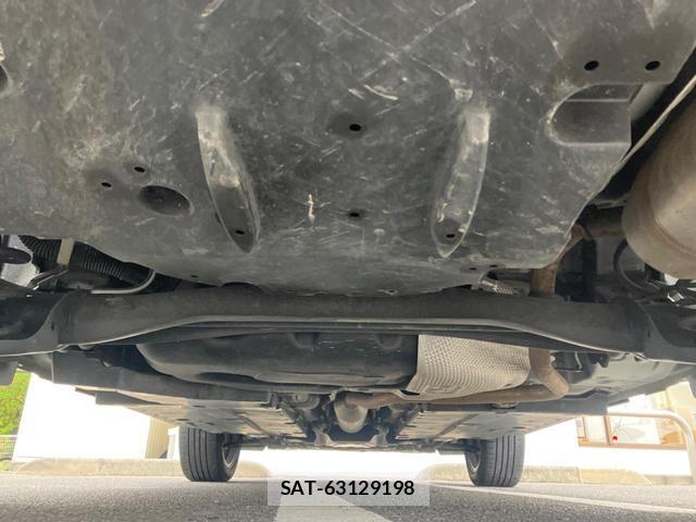Toyota YARIS CROSS 2022-11 8812935-18