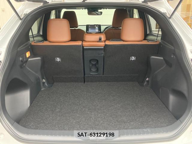 Toyota YARIS CROSS 2022-11 8812935-9