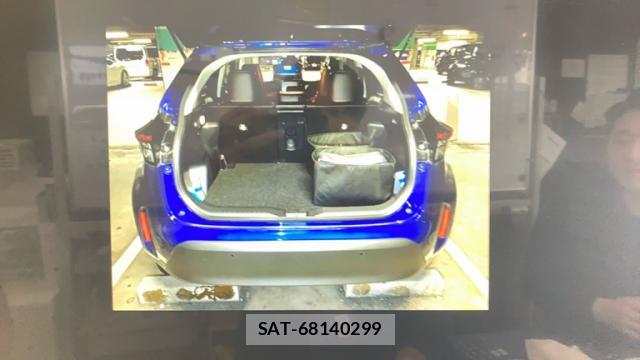 Toyota YARIS CROSS 2022-02 8813459-15