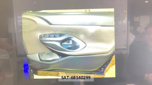 Toyota YARIS CROSS 2022-02 8813459-5