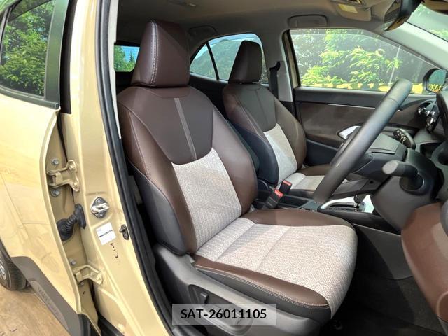 Toyota YARIS CROSS 2023-07 8814166-7