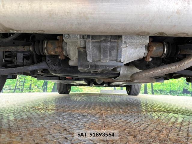 Toyota YARIS CROSS 2023-11 8814670-18