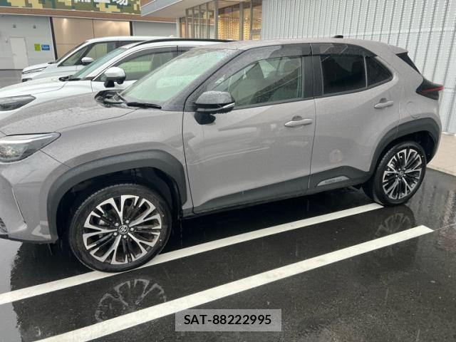 Toyota YARIS CROSS 2026-03 8815041-1