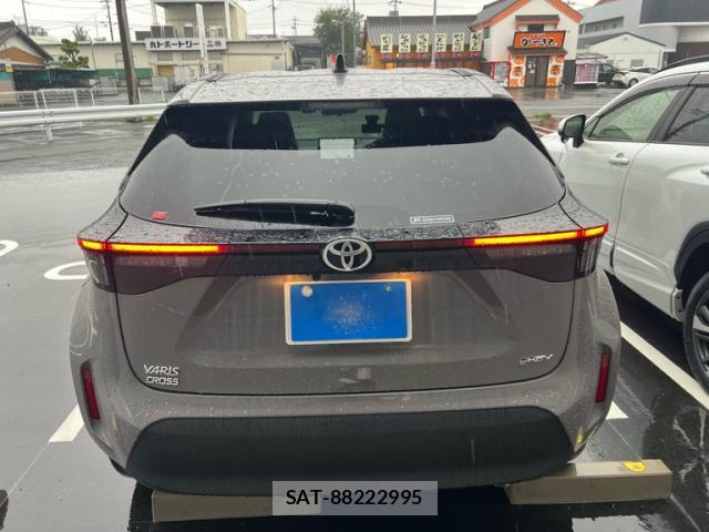 Toyota YARIS CROSS 2026-03 8815041-2