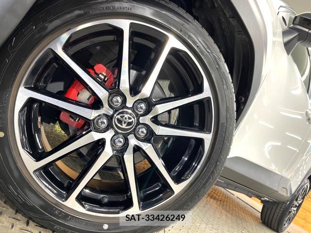 Toyota YARIS CROSS 2023-02 8815072-11