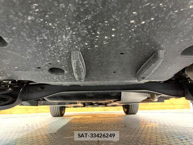 Toyota YARIS CROSS 2023-02 8815072-17