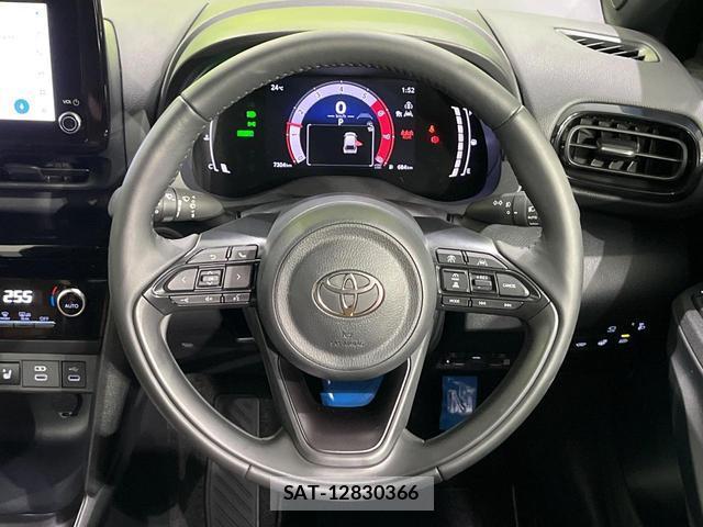 Toyota YARIS CROSS 2026-03 8815961-10