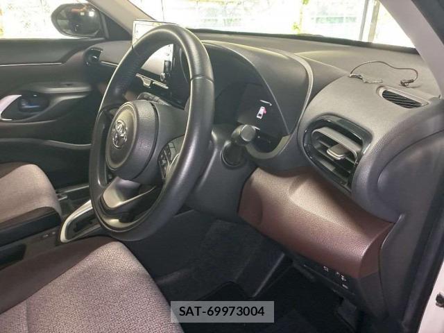 Toyota YARIS CROSS 2020-11 8816300-5