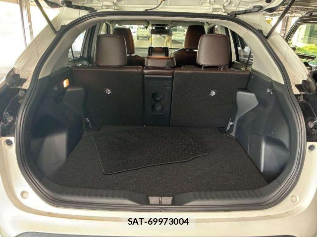 Toyota YARIS CROSS 2020-11 8816300-7