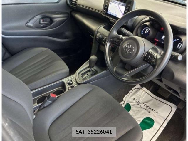Toyota YARIS CROSS 2022-08 8816564-2